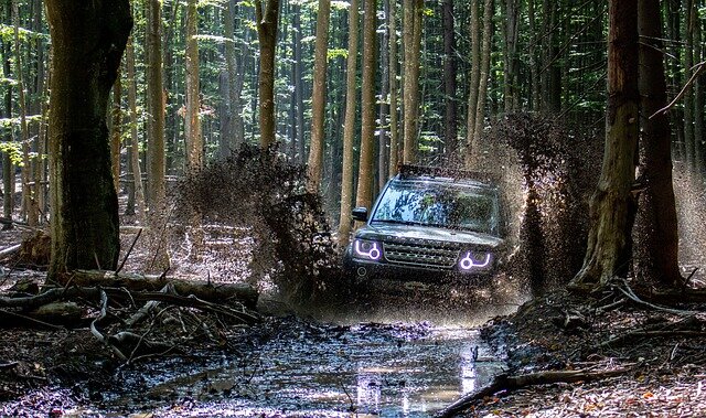 Nowy Sącz - samochód podczas rajdu offroad