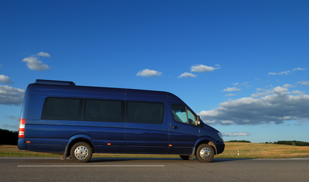 Bus firmy Przewozy Banan jadący do Niemiec
